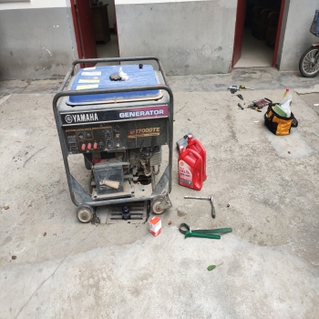 西安雅馬哈發(fā)電機EF17000TE維修保養(yǎng)